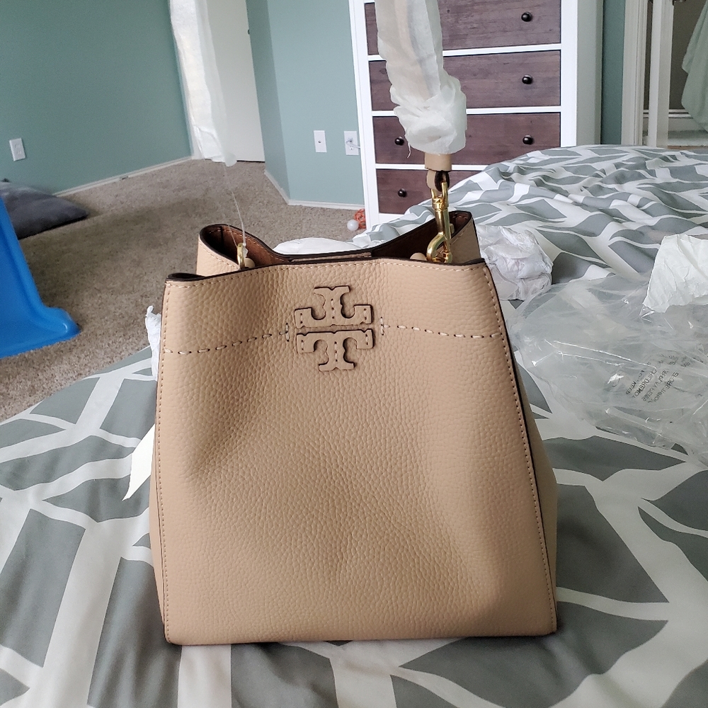 Tory Burch Mcgraw Hobo in Devon Sand